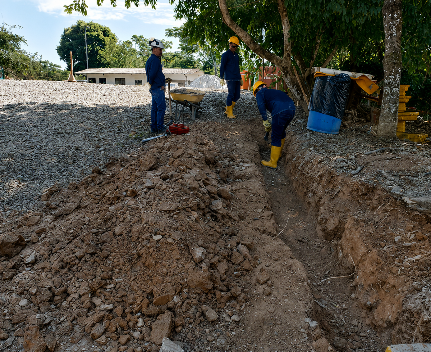AVANZA ejecutó obras de mejoramiento de cerramientos, cunetas y redes sanitarias — imagen 6
